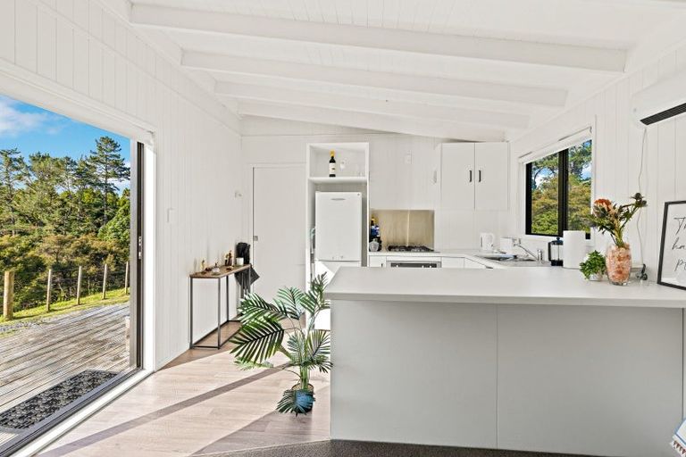 Photo of property in 1041 Woodcocks Road, Kaipara Flats, Warkworth, 0981