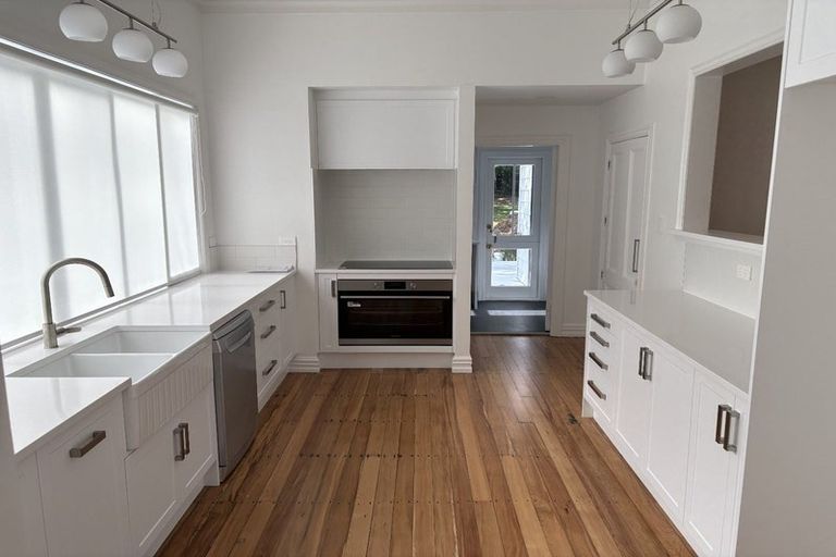 Photo of property in 300 Paremoremo Road, Paremoremo, Auckland, 0632