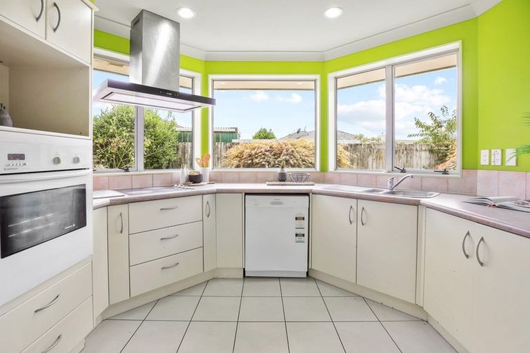 Photo of property in 6 Spinnaker Drive, Flagstaff, Hamilton, 3210