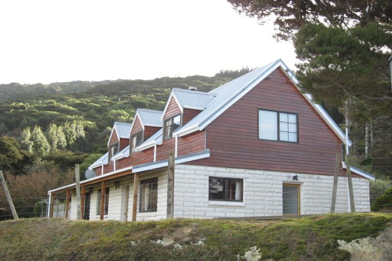 Photo of property in 65 Ellesmere Street, Ravensbourne, Dunedin, 9022