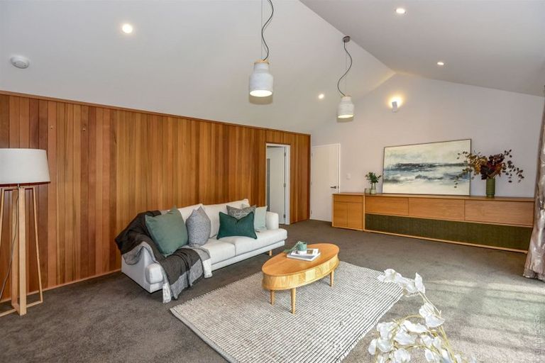 Photo of property in 33 Palmers Road, New Brighton, Christchurch, 8083