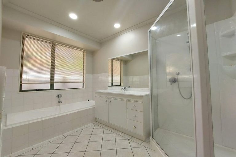 Photo of property in 4/57 Whitford Road, Botany Downs, Auckland, 2014