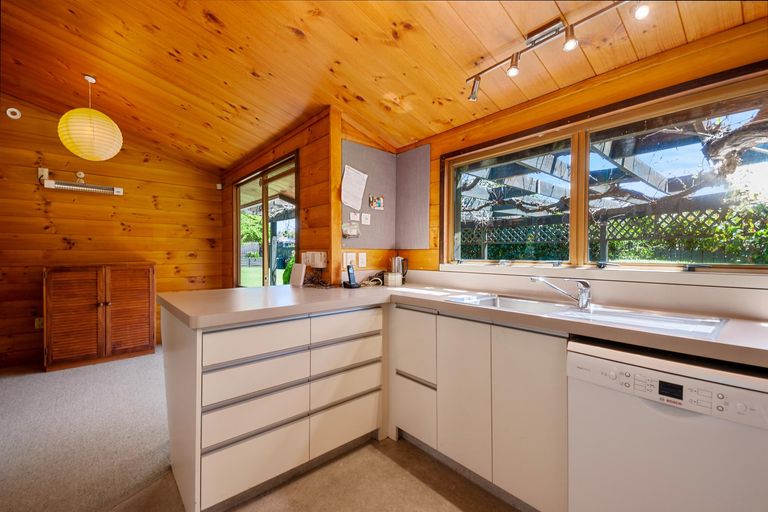 Photo of property in 8 Douglas Street, Springfield, Rotorua, 3015