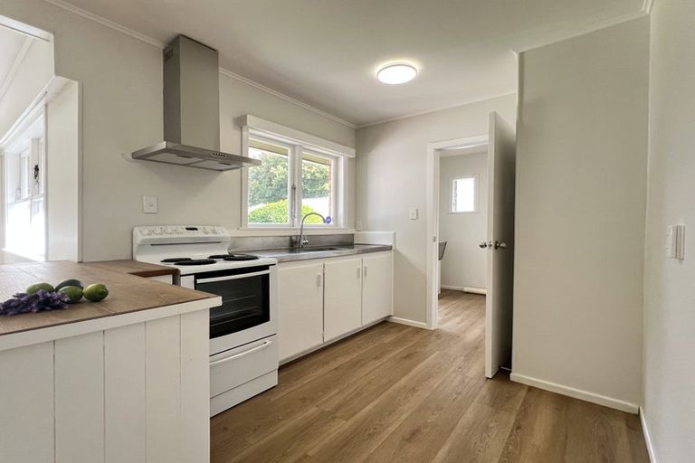 Photo of property in 4 Blenheim Street, Glenfield, Auckland, 0629