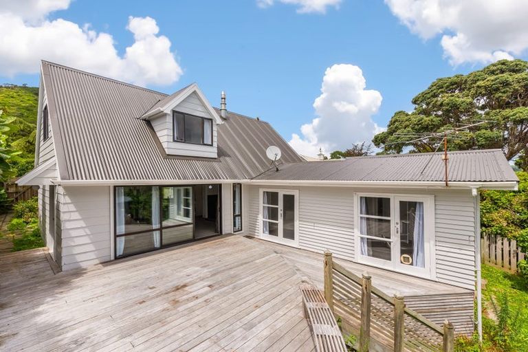 Photo of property in 50 Winara Avenue, Waikanae, 5036