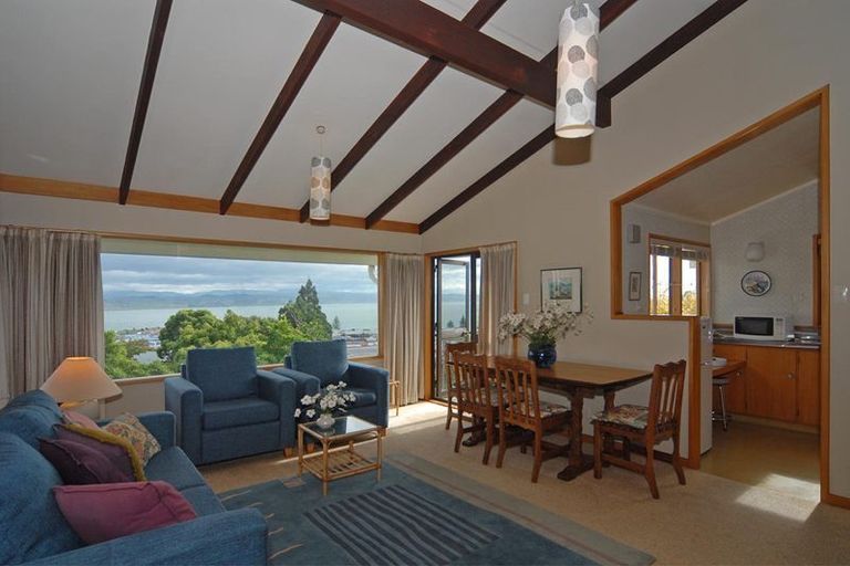 Photo of property in 28 George Street, Hospital Hill, Napier, 4110