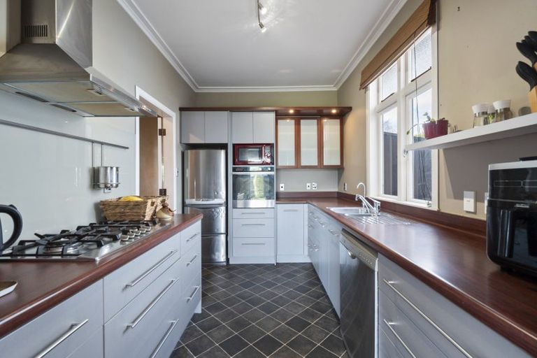 Photo of property in 21 Blackwell Street, Marton, 4710