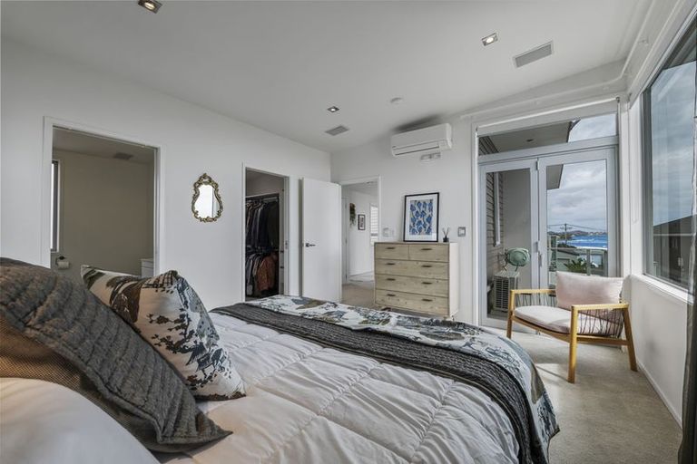 Photo of property in 2/5 Beach Street, Fitzroy, New Plymouth, 4312