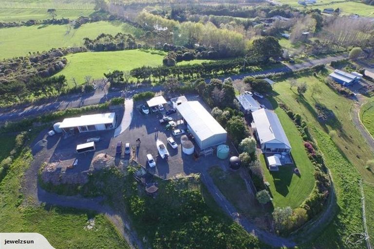 Photo of property in 25 Hull Road, Waitoki, Kaukapakapa, 0871