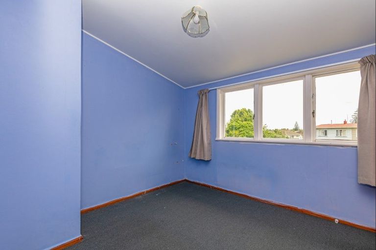 Photo of property in 8 Renfrew Place, Highbury, Palmerston North, 4412