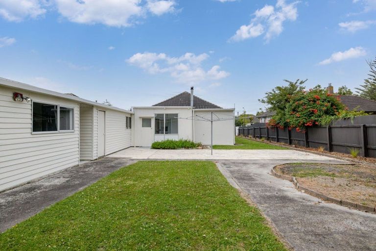 Photo of property in 3 Manchester Street, Takaro, Palmerston North, 4412