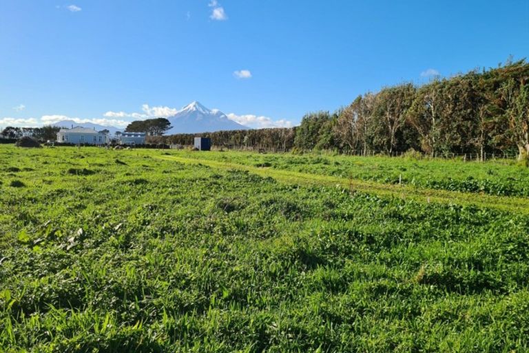 Photo of property in 81 Whitcombe Road, Opunake, 4616