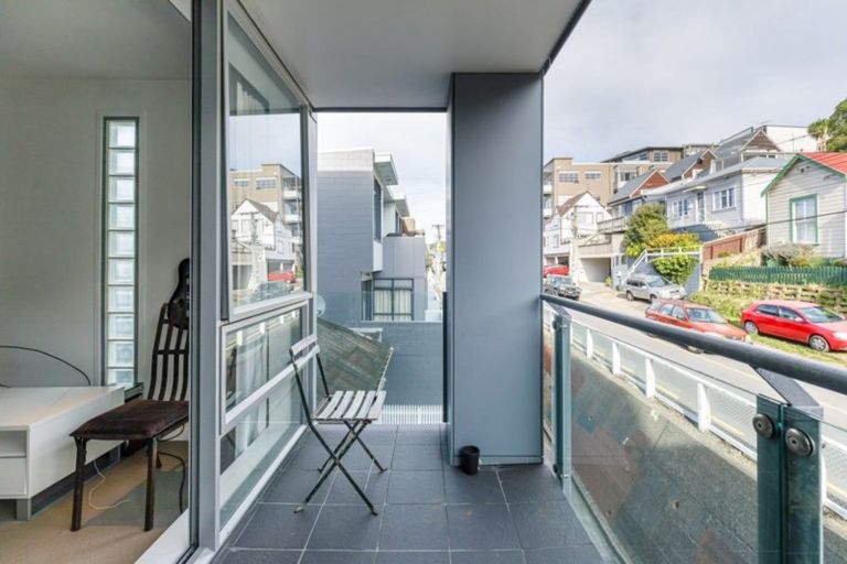 Photo of property in 4h/1 Hanson Street, Mount Cook, Wellington, 6021