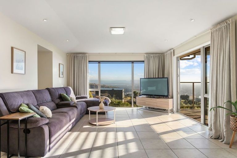 Photo of property in 5 Signal Hill Road, Mount Pleasant, Christchurch, 8081