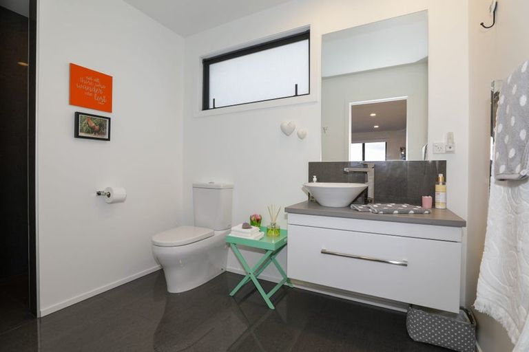 Photo of property in 2/15 Boundary Road, Waipahihi, Taupo, 3330