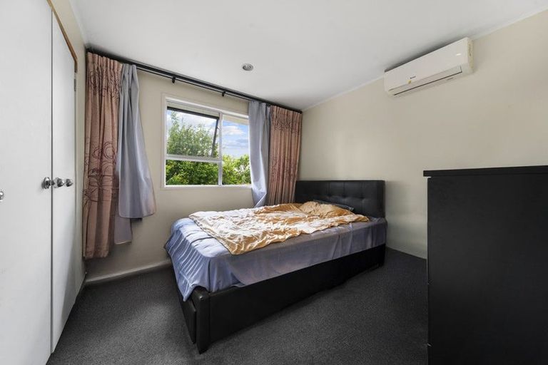 Photo of property in 6 Theban Place, Totara Vale, Auckland, 0629