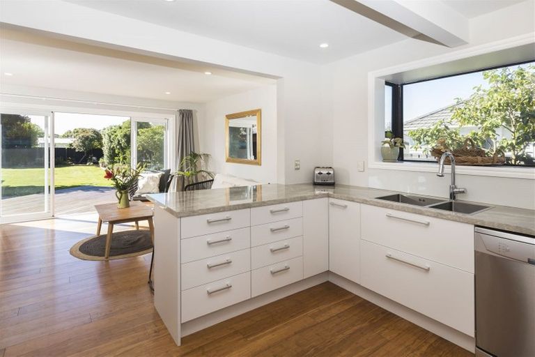 Photo of property in 16 Munro Street, Redwood, Christchurch, 8051