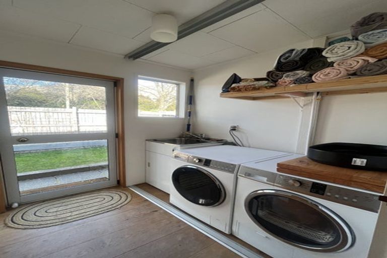 Photo of property in 10a Larch Place, Wanaka, 9305