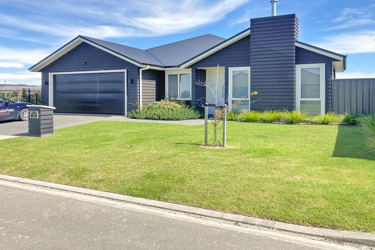 Photo of property in 24 Kaituna Place, Te Awa, Napier, 4110