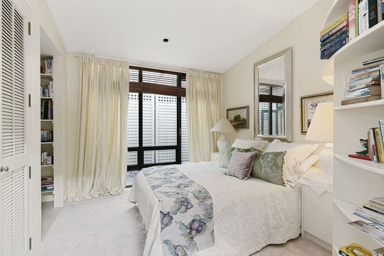 Photo of property in Trieste, 9/346 Oriental Parade, Oriental Bay, Wellington, 6011