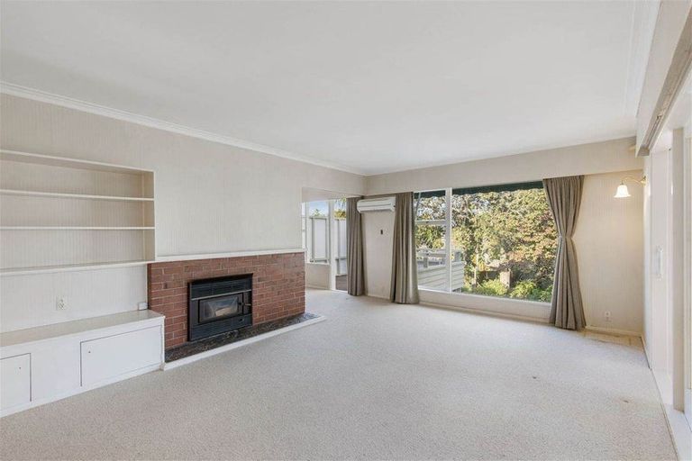 Photo of property in 6 Raines Avenue, Forrest Hill, Auckland, 0620