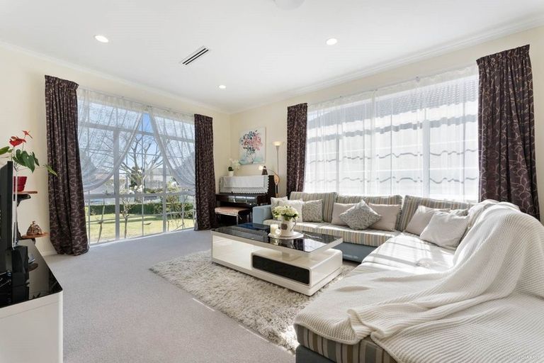 Photo of property in 55 Orangewood Drive, Northpark, Auckland, 2013