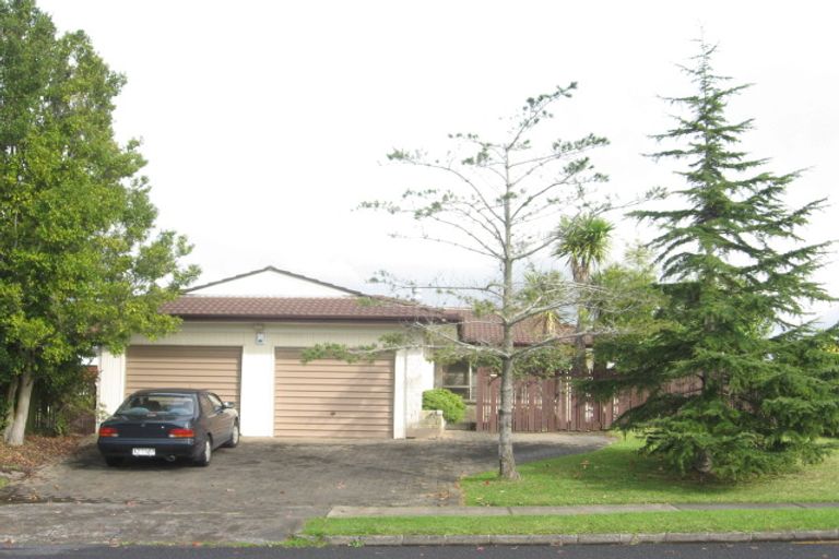 Photo of property in 37 Walworth Avenue, Pakuranga Heights, Auckland, 2010