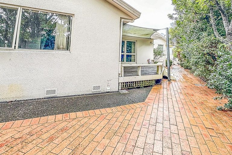 Photo of property in 67 Balmain Road, Birkenhead, Auckland, 0626