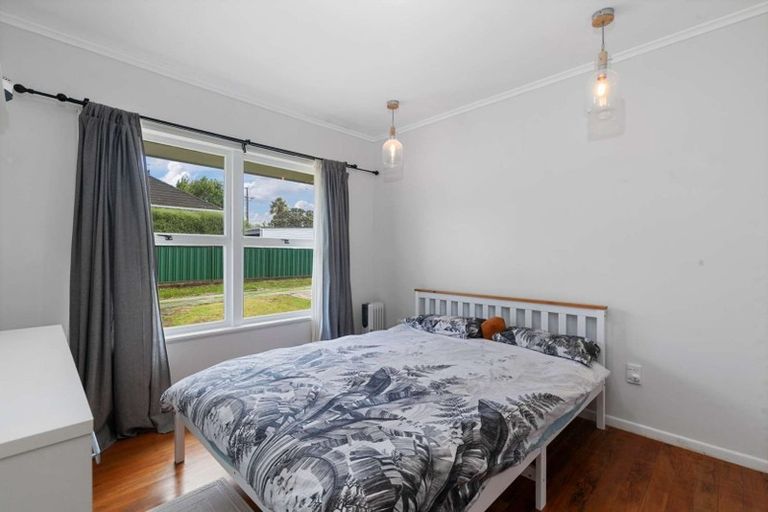 Photo of property in 2/13 Creamer Avenue, Belmont, Auckland, 0622