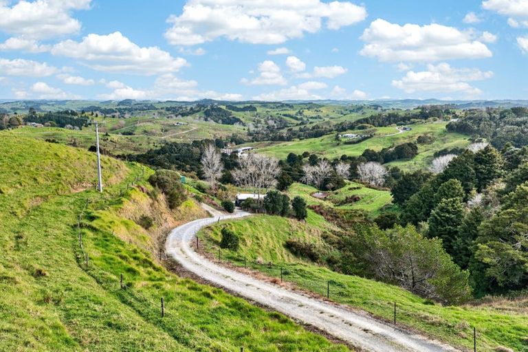 Photo of property in 63 Porter Road, Paparoa, 0571