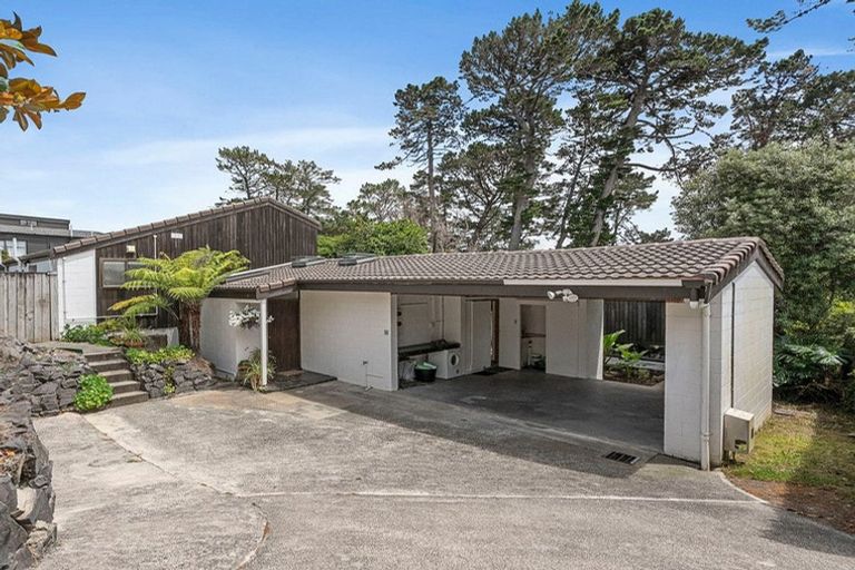 Photo of property in 35 Jacaranda Avenue, Beach Haven, Auckland, 0626