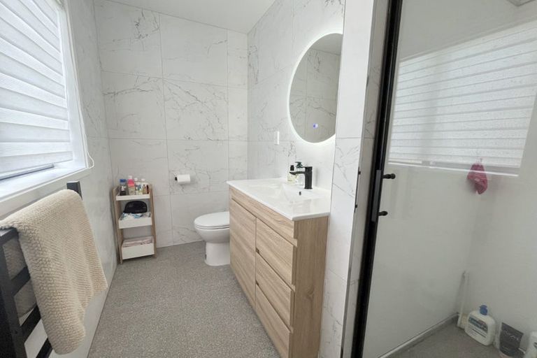 Photo of property in 22 Davington Way, Burswood, Auckland, 2013