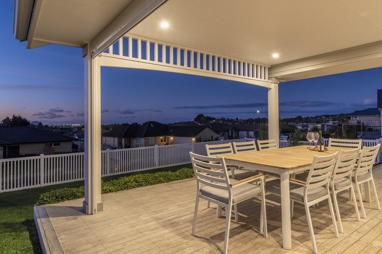 Photo of property in 15 Damien Place, Ohauiti, Tauranga, 3112