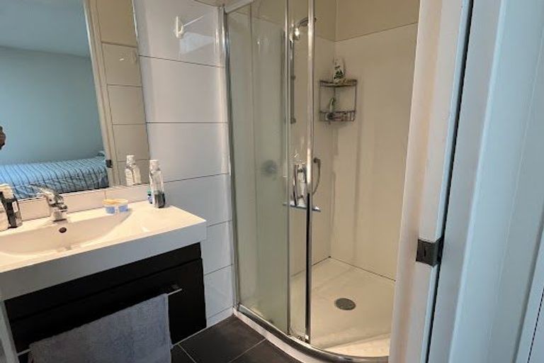 Photo of property in 1/25 Home Street, Mount Victoria, Wellington, 6011