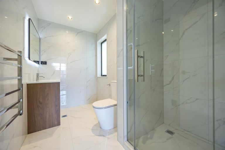 Photo of property in 8 Kartolina Crescent, Kumeu, 0810