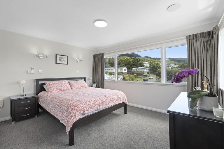 Photo of property in 19 Pembroke Street, Tawa, Wellington, 5028