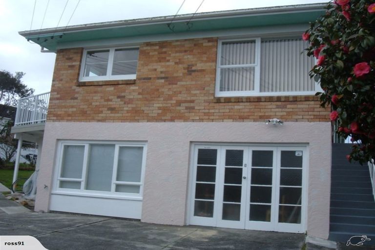 Photo of property in 1/32 Wicklow Road, Narrow Neck, Auckland, 0622