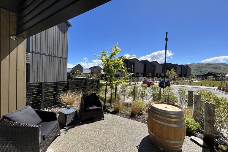 Photo of property in 27 Inder Street, Jacks Point, 9371