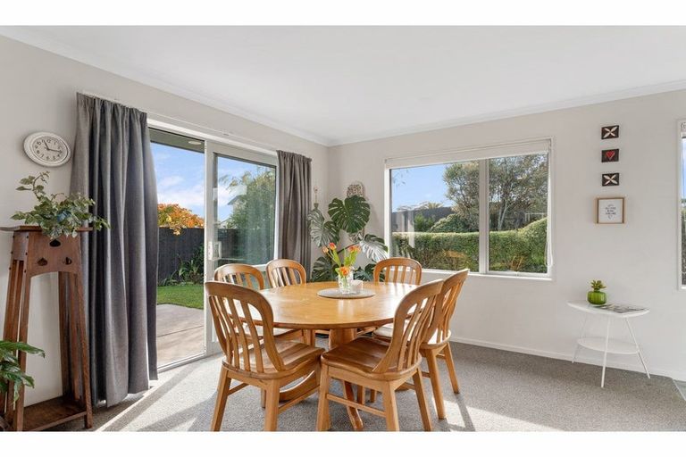 Photo of property in 6 Somerville Lane, Brightwater, 7022