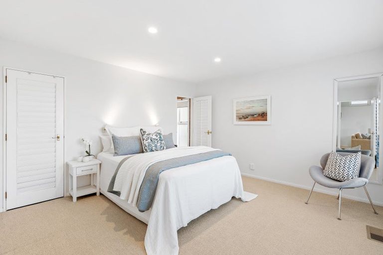 Photo of property in 18 Tizard Road, Birkenhead, Auckland, 0626