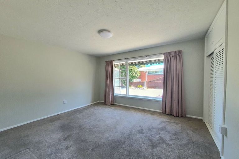 Photo of property in 2/42 Raxworthy Street, Ilam, Christchurch, 8041