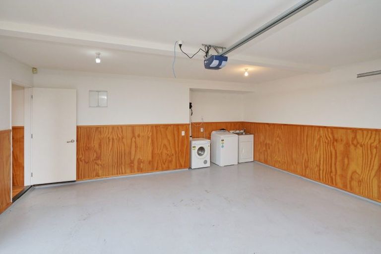 Photo of property in 7 Athol Terrace, Upper Riccarton, Christchurch, 8041