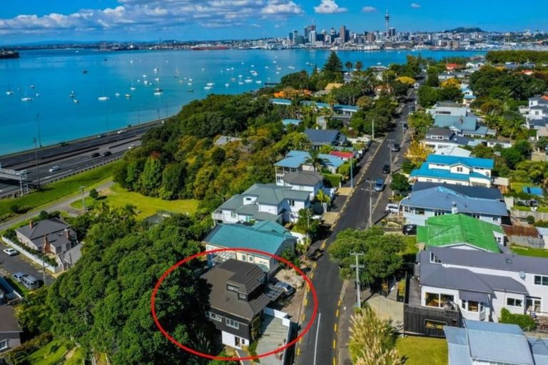 Photo of property in 1/91 Princes Street, Northcote Point, Auckland, 0627