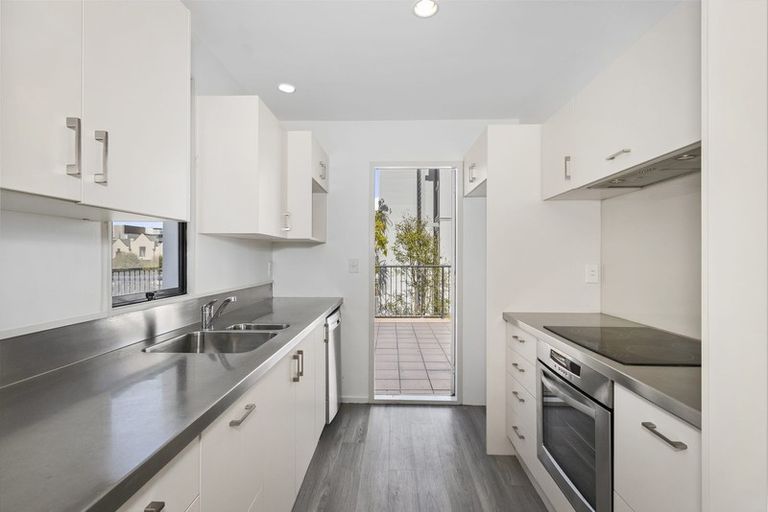 Photo of property in 28f Cranmer Square, Christchurch Central, Christchurch, 8013