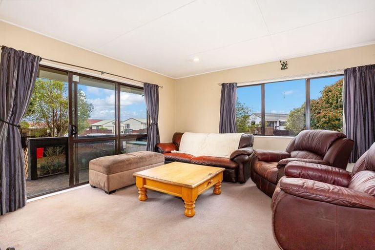 Photo of property in 14 Pukeko Street, Paraparaumu, 5032