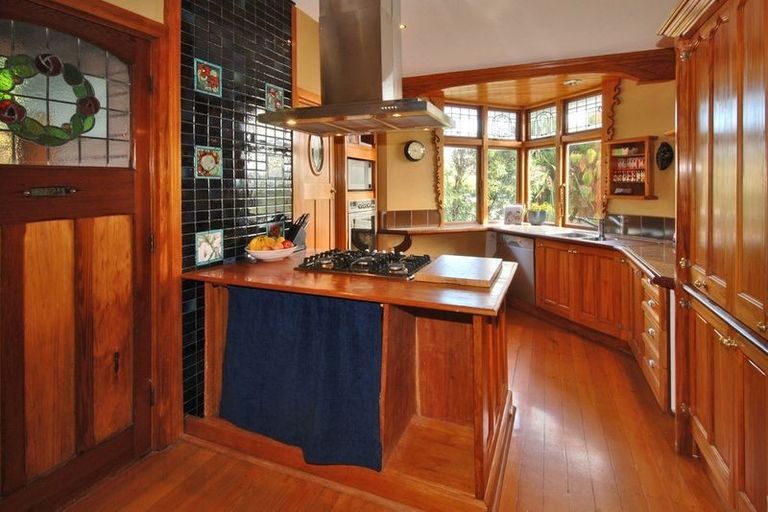 Photo of property in 67 Hackthorne Road, Cashmere, Christchurch, 8022