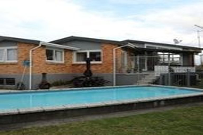 Photo of property in 14 Queenwood Avenue, Queenwood, Hamilton, 3210