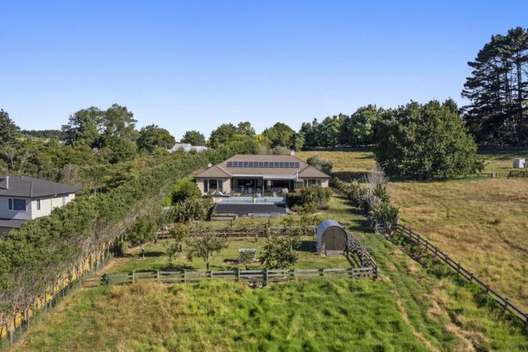 Photo of property in 572 Ormiston Road, Flat Bush, Manurewa, 2576