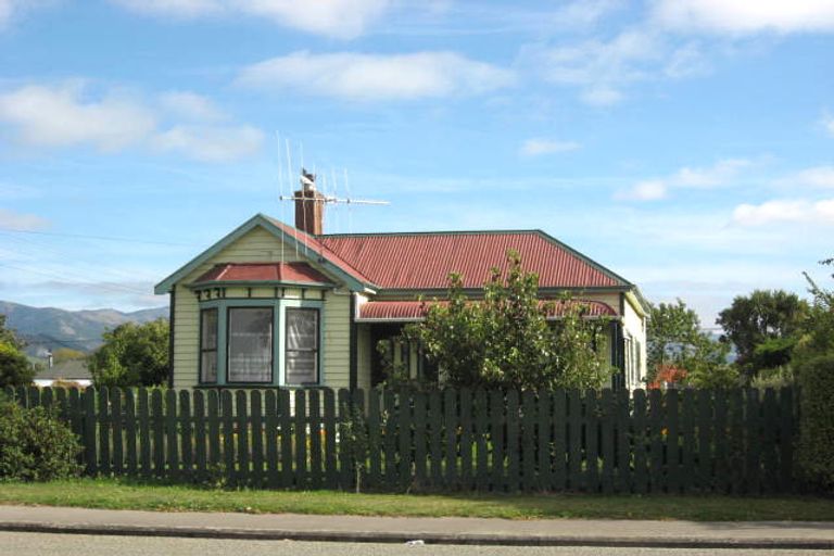Photo of property in 22 Edward Street, Waimate, 7924