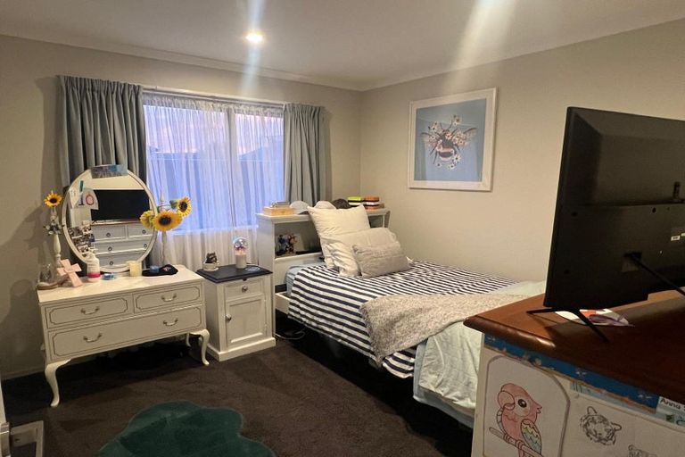 Photo of property in 2 Tara Crescent, Woodend, 7610